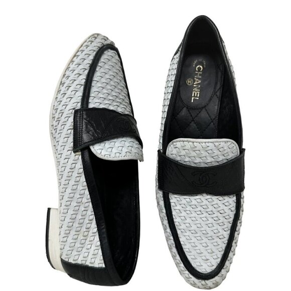 CHANEL Shoes - Chanel Classic Academia Black White Woven Leather CC Logo Loafer Slip On Flats